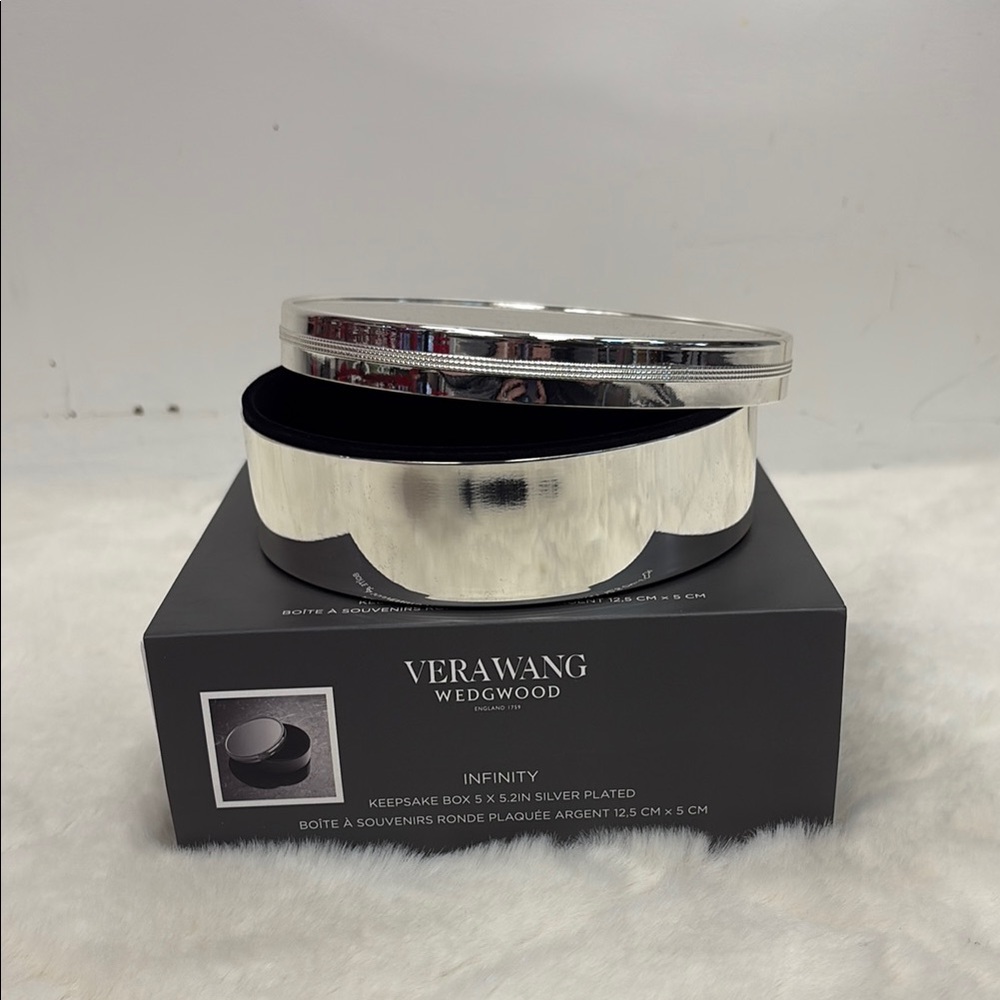 Vera Wang Wedgwood, Infinity Keepsake Box [Photo Frame NOT INCLUDED]
